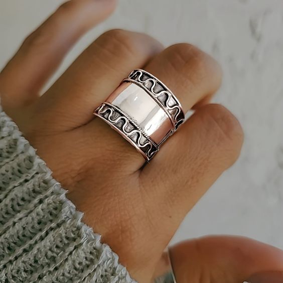 Vintage Silvered Form Ring-Lydieannejewelry