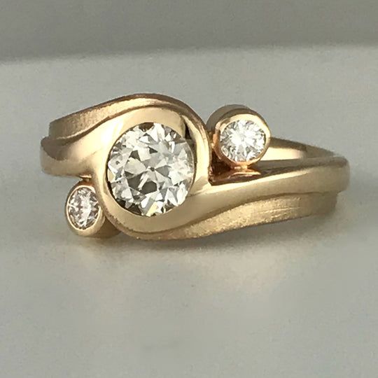 Vintage Irregular Golden Forged Zirconia Ring-Lydieannejewelry
