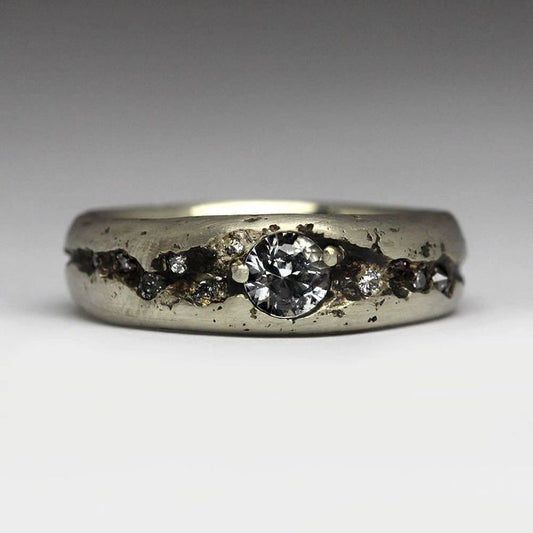 Vintage White & Black Gold Ring