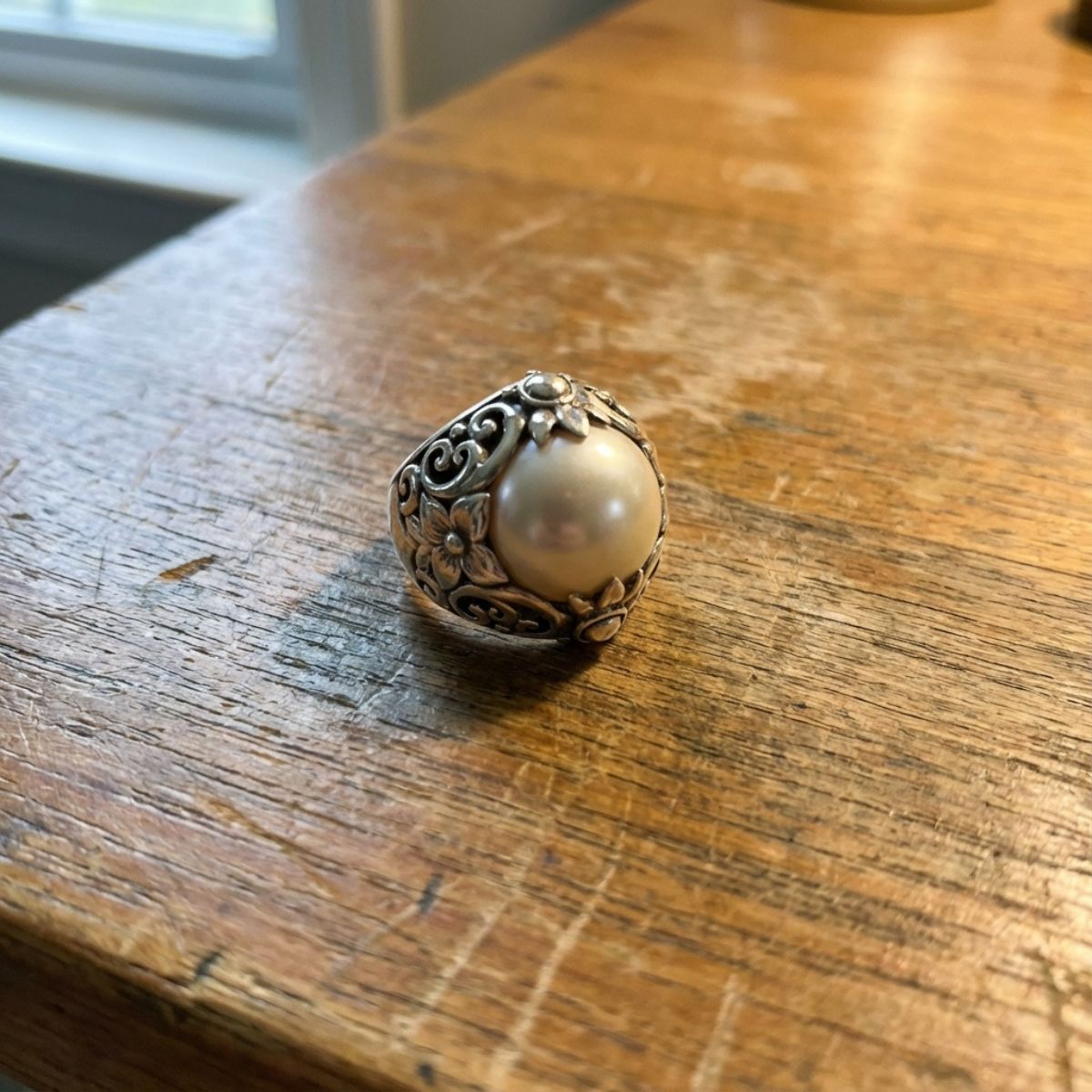 Vintage Rounded Pearl Silver Ring