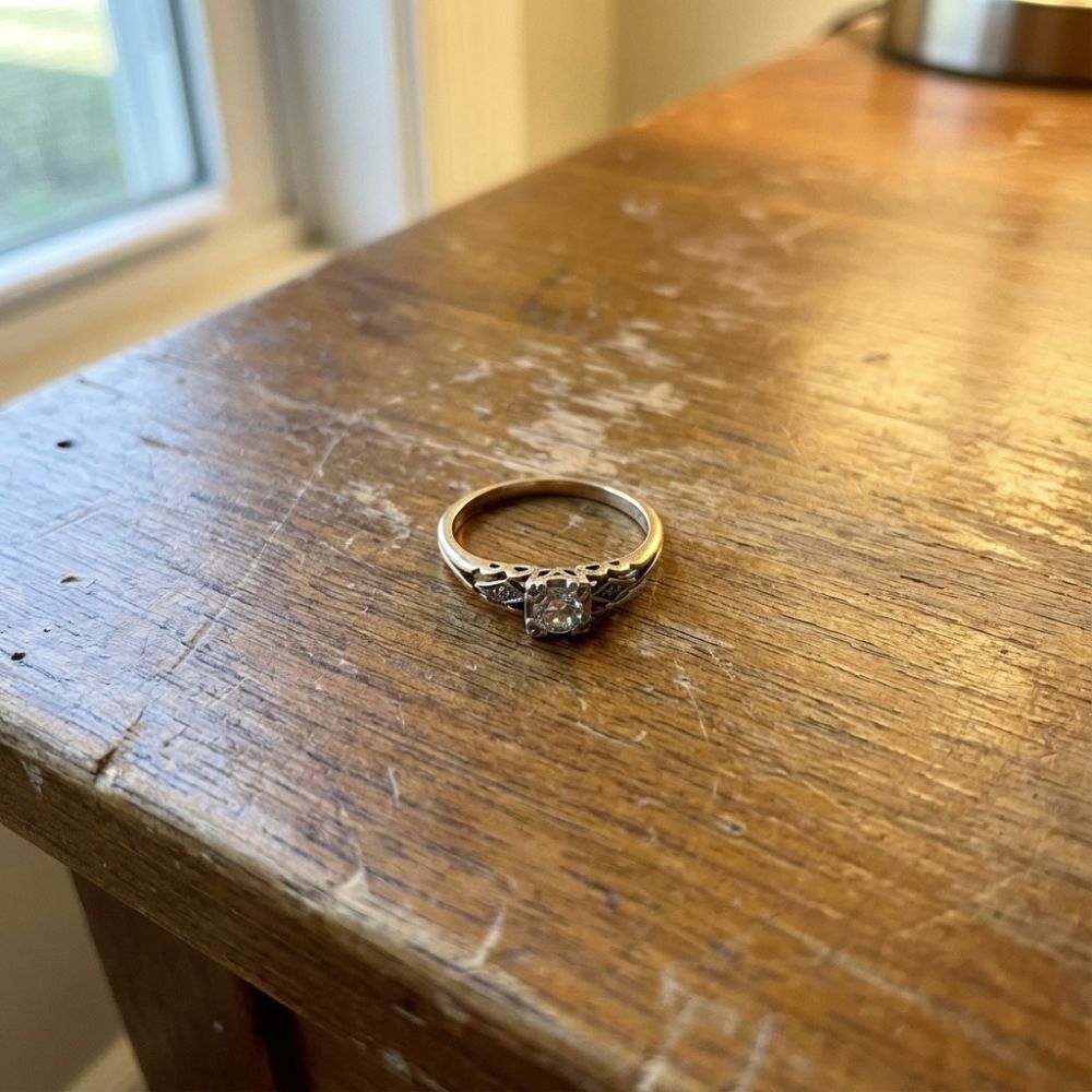 Vintage Zirconia Fine Gold Ring