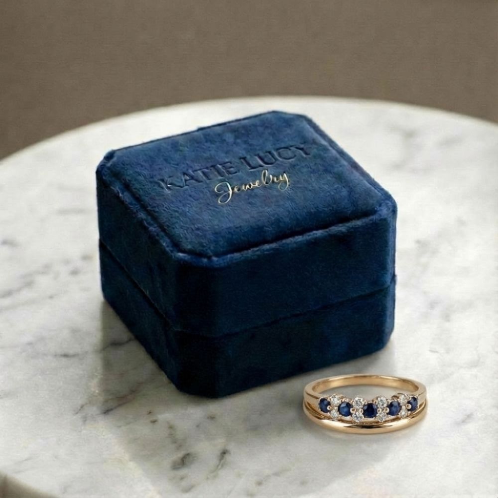 Vintage Elegant Blue Zirconia Gold Ring