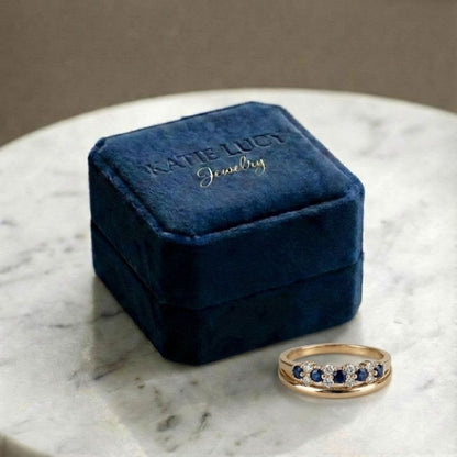 Vintage Elegant Blue Zirconia Gold Ring