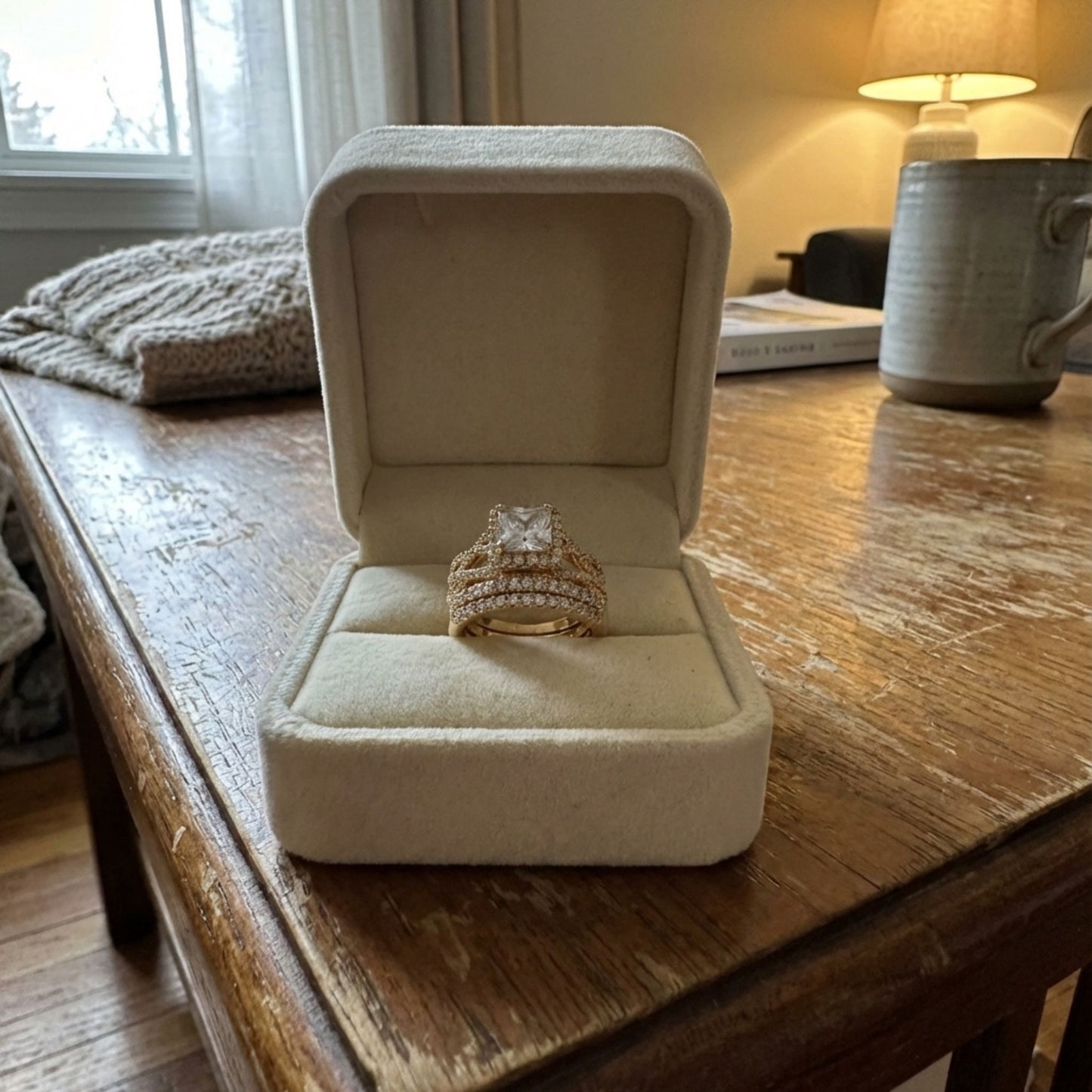 Vintage Gold Sparkling Ring Set