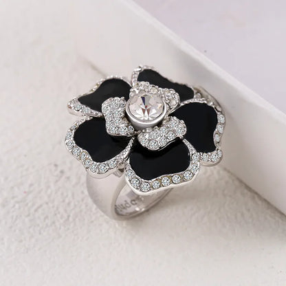 Vintage Flower Zircon Gold Ring