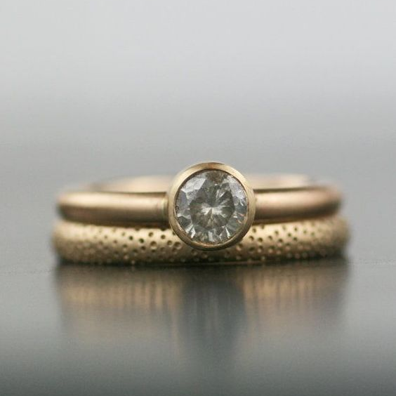 Vintage Golden & Glass Ring-Lydieannejewelry