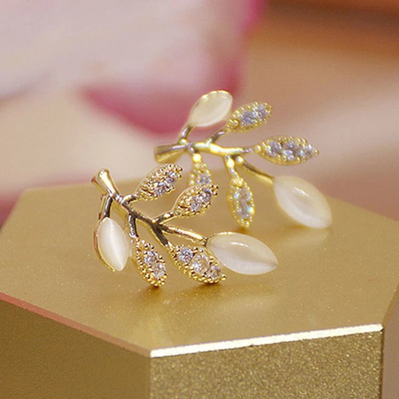Vintage Gold & Shiny Pearl Leaf Earrings-Lydieannejewelry