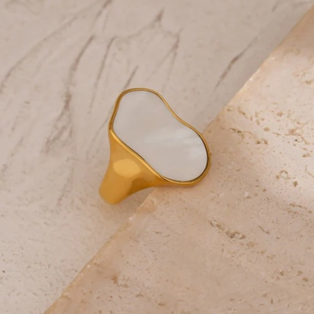 Vintage White Shell Gold Ring-Lydieannejewelry