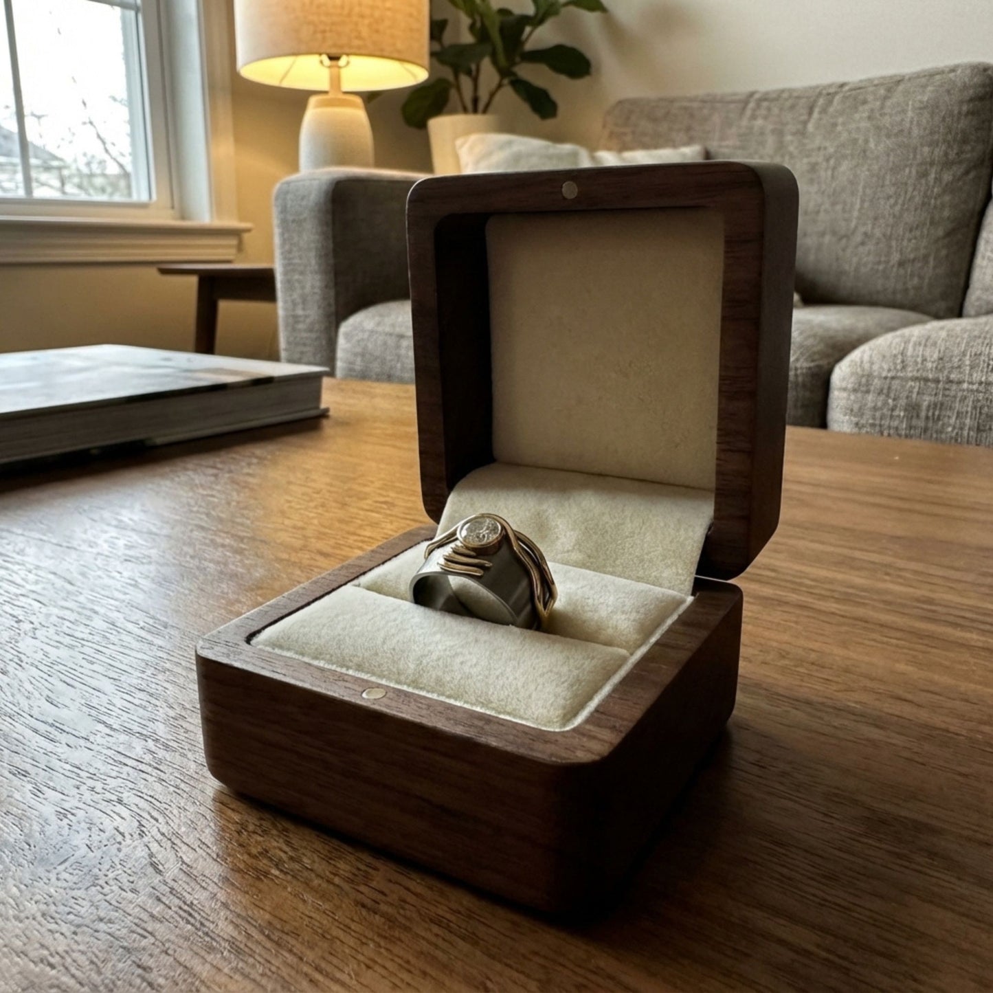 Vintage Dark Silver Zirconia Ring