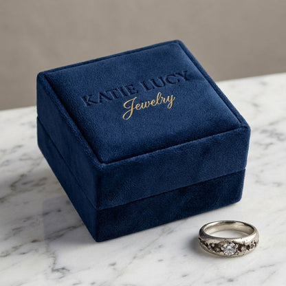 Vintage White & Black Gold Ring